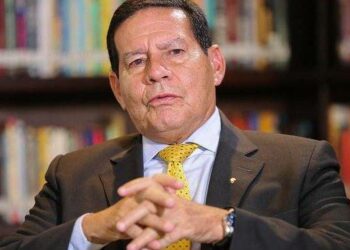 (Curitiba - PR, 28/06/2019) Presidente da República em Exercício Hamilton Martins Mourão concede entrevista à Radio Jovem Pan.rFoto: Romério Cunha/VPR