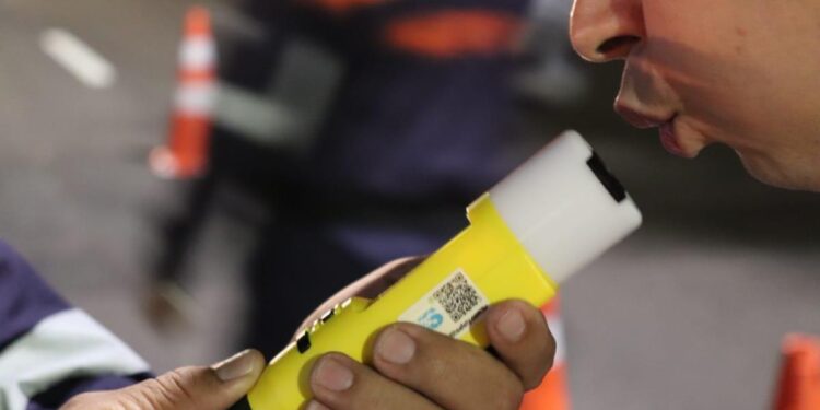 FOTOS: Paulo Bahia/Detran-AM e Michell Mello/Secom