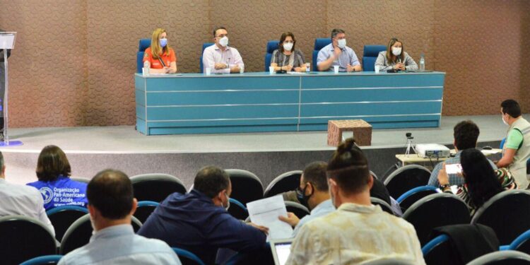 Fotos: Divulgação/FVS-AM e Michel Mello/Secom