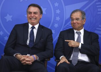 Cerimonia de posse do  presidente do BNDES (Banco Nacional de Desenvolvimento Econômico e Social), Gustavo Montezano.
Montezano defendeu o alinhamento “total” da nova direção do banco com o governo federal, afirmou que a instituição buscará ajudar nos processos de desestatização, abrirá sua “caixa-preta” (promessa de campanha do presidente) e devolverá recursos ao Tesouro Nacional. Brasilia, 16-07-2019. Foto: Sérgio Lima/PODER 360