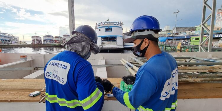 Empresa montou sistema para diminuir os impactos em locais atingidos pela subida das águas do Rio Negro na região central - Foto: Divulgação