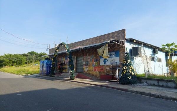 Comércio onde ocorreu o crime, em Manaus