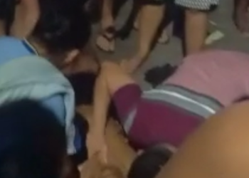 Pastor chegou perto e começou a falar palavras de Deus para jovem, conhecido como 'Júnior'. Foto: Reprodução