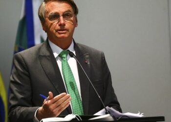 Brasileiros que consideram o trabalho do presidente "bom" ou "ótimo" atingiu o menor índice, segundo o PoderData. Foto: Agência Brasil - Divulgação