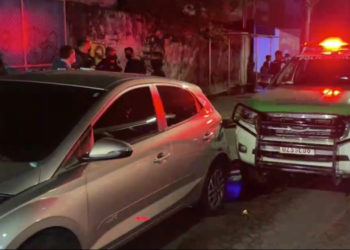 O trio só parou a fuga quando teve os pneus furados pelos tiros. Foto: Divulgação