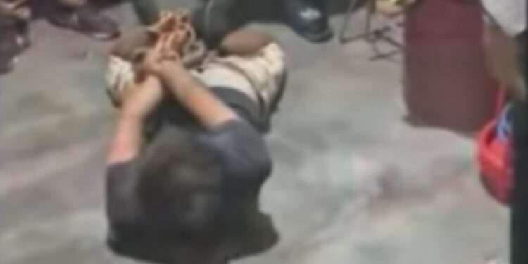 O adolescente não teve a idade revelada e ficou horas jogando várias partidas do jogo. Foto: Reprodução ABC