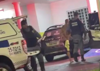 Homem foi levado ao DIP após polícia encontrá-lo ainda no bairro. Foto: Divulgação