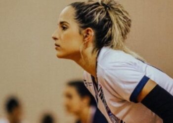 Núbia Rebello era jogadora do time de vôlei Cravinhos. Foto: Reprodução/Instagram