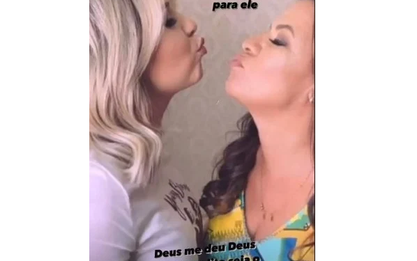 Velório e enterro foi realizado no sábado (6) e Ruth Moreira precisou ser amparada. Foto: Reprodução/Instagram