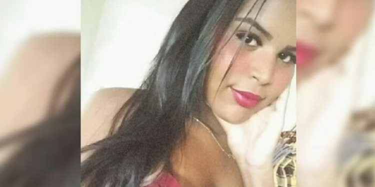 Vítima levou um tiro na cabeça e estava fazendo as unhas. Foto: Divulgação