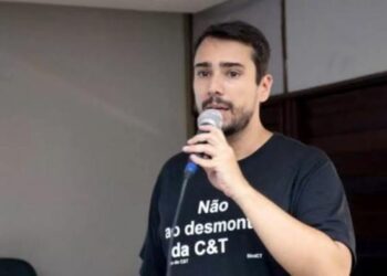 Lucas desenvolveu câncer de tireóide raríssimo que pode ter relação com substâncias tóxicas da água de casa. Foto: Divulgação