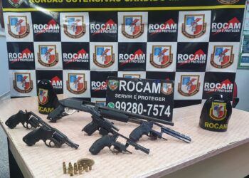 Homem e as armas foram levadas ao 19º DIP. Foto: Divulgação/PMAM