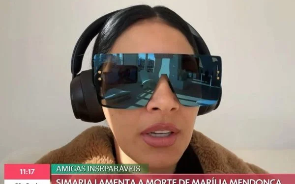 Simaria falou diretamente da Espanha e comentários foram considerados egocêntricos pelos internautas. Foto: Reprodução/TV Globo