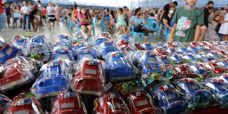 Ao todo foram quatro dias de entregas em escolas municipais da zona Sul, Norte, Leste e Oeste de Manaus. Foto: PMM - Divulgação