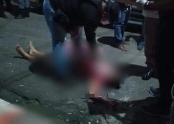 A vítima, segundo testemunhas, estava com amigos bebendo no bar quando os assassinos chegaram. Foto: Divulgação