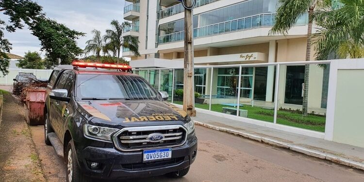 Pf esteve no apartamento do governador do Acre na manhã desta quinta-feira (16). Foto: Polícia Federal - Divulgação