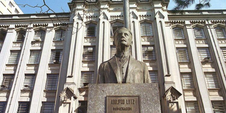 A amostra foi analisada no Adolf Lutz, em São Paulo, na terça-feira (30). Foto: Agência Brasil - Divulgação