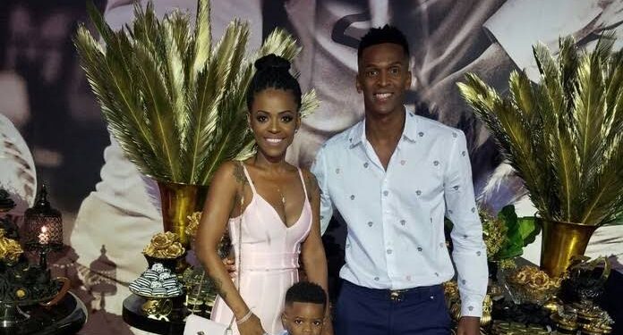 Jogador tem que renovar os votos de casamento com a esposa, que está junto há 15 anos. Foto: Divulgação