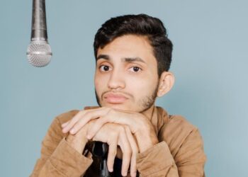 Show do humorista acontece no dia 5 de dezembro, no Teatro Manauara. Foto: Divulgação