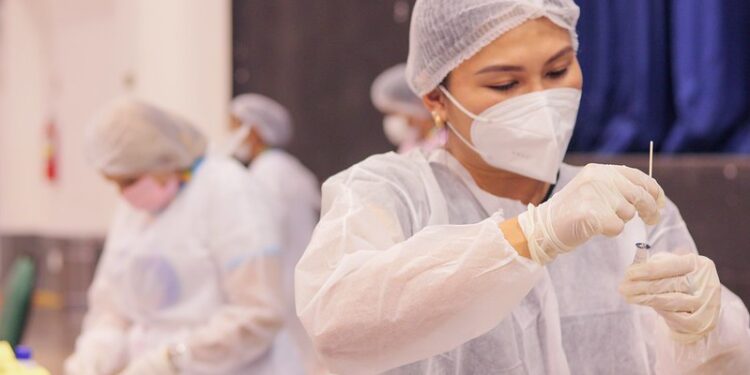 O serviço foi responsável pela coleta de 3.032 amostras nas primeiras 14 horas de atividades. Foto: Camila Batista/Semsa