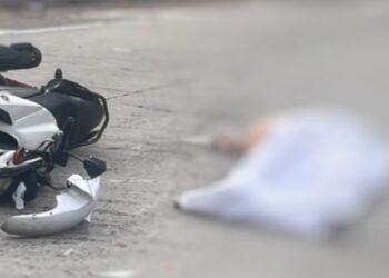 Mulher estava voltando de festa com um homem na garupa. Os dois sem capacete. Foto: Divulgação