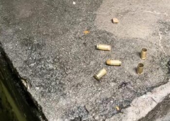 Cápsulas deflagradas foram encontradas no local. Foto: Divulgação