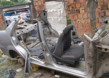 O veículo foi encontrado praticamente sem nenhuma peça. Foto: Divulgação/PC-AM