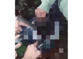 A vítima é vista ainda com vida e depois já aparece morta em outro vídeo. Foto: Reprodução