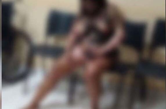 A mulher foi levada ainda lúcida para o hospital. Foto: Reprodução