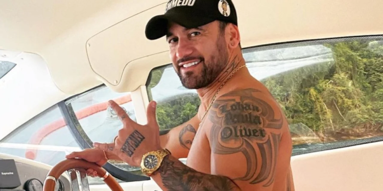 O ex-BBB diz que os fãs sempre pedem muitas nudes dele. Foto: Reprodução