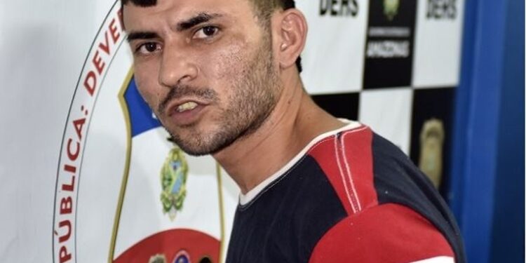 O detento estava no Compaj, na época, e no fuzilamento desta quinta-feira (6), teve o braço destruído. Foto: Divulgação