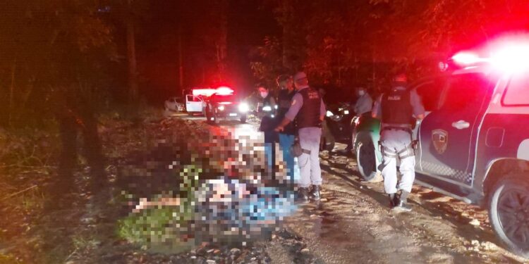 O corpo foi jogado em ramal no Brasileirinho, Zona Leste. Foto: Divulgação