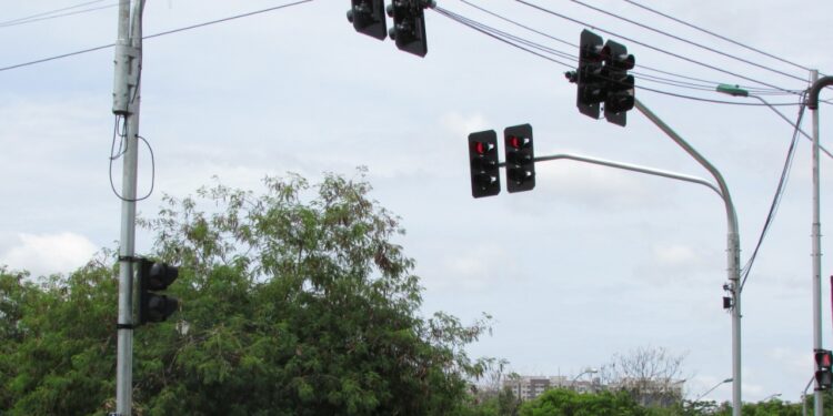 Em 2021, no período de janeiro a dezembro, no semáforo em frente à feira do Coroado, foram furtados cerca de 400 metros de cabo. Foto: Divulgação