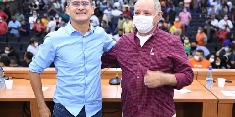 A sua entrada no partido foi oficializada em cerimônia realizada, na noite desta quinta-feira, 17. Foto: Assessoria Avante Amazonas