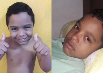 O menino de 8 anos está gago e diferente, segundo a mãe. Foto: Reprodução