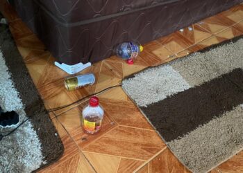 No local foi encontrado latinhas de cerveja e de corote. Foto: Divulgação/PC