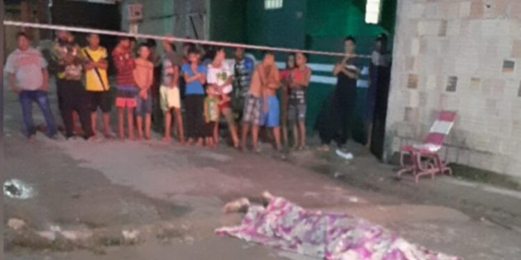 Homem foi executado no meio da rua. Foto: Divulgação