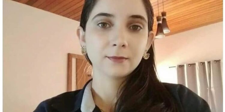 Antonieli Nunes Martins foi achada morta em cima da cama, em Pimenta Bueno. Foto: Facebook/Reprodução
