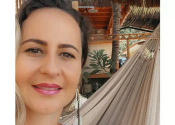 Claydiane estava em rede quando a pilastra não aguentou e caiu em cima dela. Foto: Reprodução