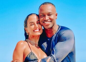 O cantor publicou uma foto com a amada. Foto: Reprodução/Instagram