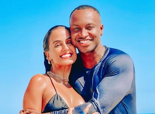 O cantor publicou uma foto com a amada. Foto: Reprodução/Instagram