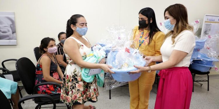 Mais de 50 kits foram entregues. Foto: Mário Oliveira / Fundo Manaus Solidária
