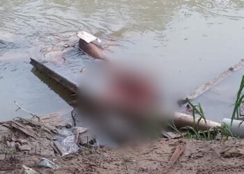 Homem foi deixado em igarapé e depois moradores o arrastaram para a rua. Foto: Divulgação