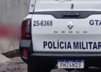 O corpo foi encontrado numa calçada. Foto: Reprodução