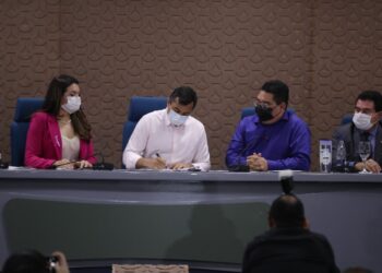 Governador Wilson Lima assina edital de cursos com vagas exclusivas para mulheres no Cetam. Foto: Tácio Melo/Secom