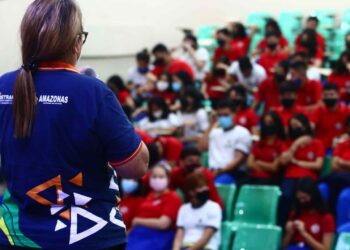 Beneficiados pelo 'CNH na Escola' vão economizar R$ 500 no processo de obtenção da primeira CNH. Foto: Arthur Castro/Secom