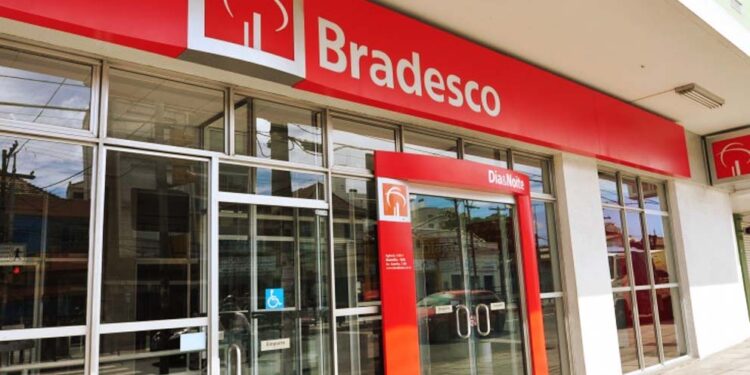 O juiz condenou o banco a restituir os valores descontados indevidamente da conta bancária da cliente em dobro. Foto: Reprodução/Internet