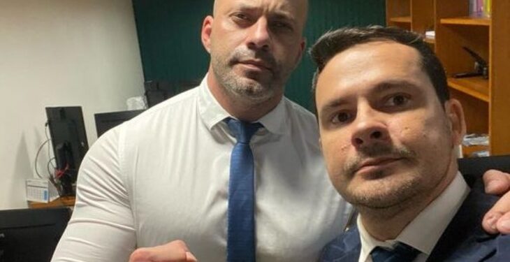 Alberto Neto usou a tribuna para falar do deputado Daniel Silveira. Foto: Divulgação