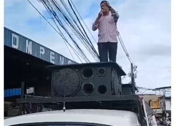 O deputado federal esteve na feira da Compensa, Zona Oeste da cidade. Foto: Reprodução