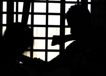 Crime foi descoberto após menino fazer uma chamada de vídeo com a avó. Foto: Reprodução/Internet